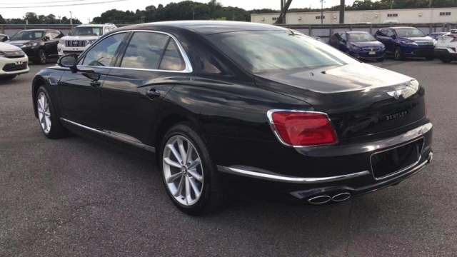 0T 五座 豪华内饰令人叹为观止电子pg2025款宾利飞驰 4(图2)