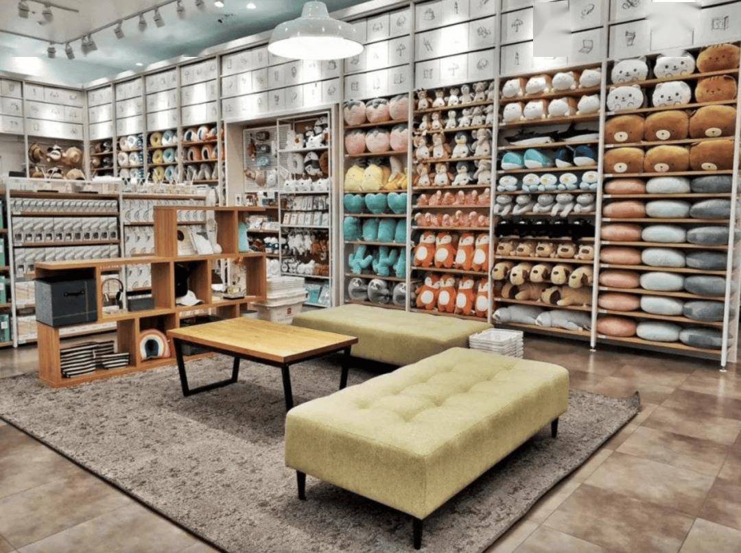 球大火？国内外明星名人都去扫货？pg电子免费模拟器名创优品突然全(图4)